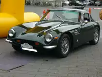 TVR Vixen S4. 1972 - 1973. Dieser Leichtbausportwagen ist mit einem V8-motor von Rover ausgerüstet, der aus 3.5l Hubraum 240 PS leistet. Mülheim an der Ruhr am 22.05.2016.