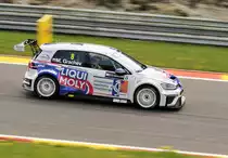 Mitzieher der Nr.8 Mikhail GRACHEV auf Volkswagen Golf Gti TCR von Liqui Moly Team Engstler, bei der TCR International Series 2016. Hier in Spa Francorchamps am 7.Mai 2016