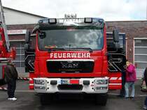 Feuerwehr Maintal MAN TGM LF20 mit Rosenbauer Aufbau und den Rufnamen ( Florian Maintal 1-46-1) am 15.06.16 beim Tag der Offenen Tür in Dörnigheim