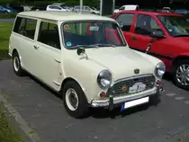 Austin Mini Clubman. 1969 - 1979. Der Clubman war das KOmbimodell der Mini Baureihe. Der 
4-Zylinderreihenmotor mit 848 cm³ Hubraum leistet 34 PS. Oldtimertreffen Prinz-Friedrich am 29.05.2016.