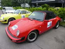 Porsche 911 Carrera (Baujahr 1987) bei der Internationalen Saar-Lor-Lux Classique. Start zum zweiten Tag am 28.05.2016 in Trier.