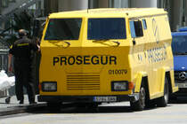 Geldtransporter von  PROSEGUR , gesehen am Airport Palma /Mallorca im Juni 2016