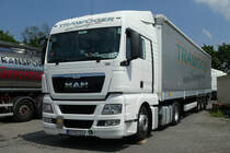 MAN der Spedition TRAWÖGER rastet auf dem Rasthof Fulda Nord im Juni 2016