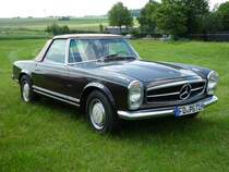 MB 280 SL Cabrio gesehen beim Oldtimertreffen in Fulda-Harmerz im Juni 2016