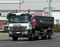 Mercedes Benz Actros am 08.06.16 in Frankfurt am Main