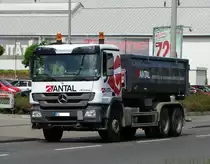Mercedes Benz Actros am 08.06.16 in Frankfurt am Main