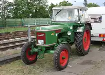 Als kleine Nebenshow präsentierten die Eisenbahnfreunde Lengerich am Tag der offenen Tür am 15.5.2016 auch einige Exponate befreundeter Traktoren Liebhaber. Darunter war auch dieser gut gepflegte Wesseler Traktor.