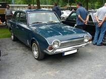 Ford Consul Corsair. 1964 - 1970. Der eigenwillig gezeichnete Corsair war während seiner siebenjährigen Produktionszeit mit etlichen 4-Zylinderreihen- und V4-motoren lieferbar. Hier wurde ein seltenes, linksgelnktes Exemplar aus dem Jahr 1965 abgelichtet. Oldtimertreffen an der Krefelder Pferderennbahn am 12.06.2016.