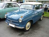 Lloyd LS 600 Alexander Kombi. 1957 - 1961. Mit den 600´er Modellen hielt bei Lloyd der Viertaktmotor Einzug. Für einen solchen LS 600 Kombi mußte man DM 4160,00 auf die Theke des Borgward/Lloydhändlers legen. Der 2-Zylinderreihenmotor leistet 19 PS aus 596 cm³ Hubraum. Die Höchstgeschwindigkeit liegt bei 100 km/h. Oldtimertreffen an der Krefelder Pferderennbahn am 12.06.2016.