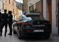 Carabinieri mit ALFA ROMEO 159 auf der Via Giuliano Argentario in Ravenna; 14.04.2015
