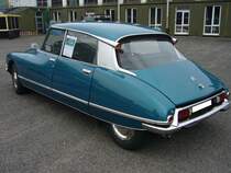 Profilansicht einer Citroen DS 23 IE. 1972 - 1975. Franzosen-Klassiker-Treffen am 12.06.2016 in Krefeld.