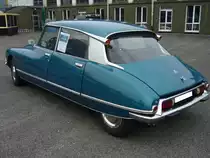 Profilansicht einer Citroen DS 23 IE. 1972 - 1975. Franzosen-Klassiker-Treffen am 12.06.2016 in Krefeld.