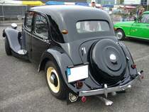 Heckansicht eines Citroen 11CV. 1934 - 1957. Franzosen-Klassiker-Treffen am 12.06.2016 in Krefeld.