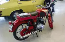 Pannonia P21 Rückansicht (246ccm Hubraun, ca 20-22Ps, 5 gang Schaltgetriebe, Baujahr: 1973-1975). Foto: Retropartisanen Festival, April 2016.