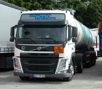 VOLVO FM von  WTK  rastet am Autohof Fulda Nord im Juni 2016