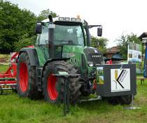 Fendt Vario 820 des Lohnunternehmens  WEHNER , gesehen bei der 2016er Kreistierschau des Landkreises Fulda in Almendorf, Juni 2016