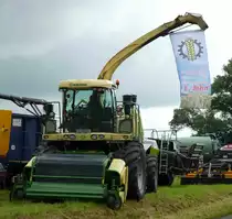 Krone BigX 1100, gesehen bei der 2016er Kreistierschau des Landkreises Fulda in Almendorf, Juni 2016