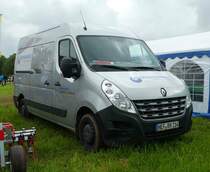 Renault Master eines Futterlieferanten, gesehen bei der Kreistierschau des Landkreises Fulda im Juni 2016