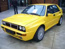 Lancia Delta Integrale Evo II. Sondermodell Giallo Ginestra. Der aufgeladene 4-Zylindermotor hat 2.0l Hubraum und leistet 211 PS. Classic Remise Düsseldorf am 25.06.2016.