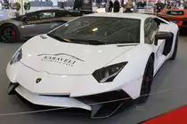 Lamborghini Aventador in Weiß auf der Essen Motor Show 2015.