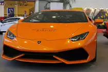 Lamborghini Huracan in Orange auf der Essen Motor Show 2015.