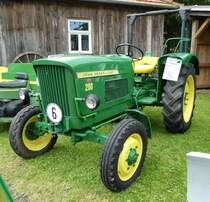 John Deere 200 gesehen beim Oldtimertreffen in Niederaula, Juni 2016