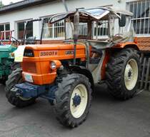 Fiat 550 DTH, gesehen beim Oldtimertreffen in Niederaula, Juni 2016