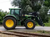 John Deere mit Frontladerausrüstung; ;160614