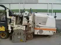 Wirtgen W 500 auf einer Baustelle in Trier, 15.01.2012
