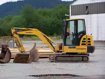 Schaeff HR 16 am 20.08.2006 auf einer Baustelle in Trier