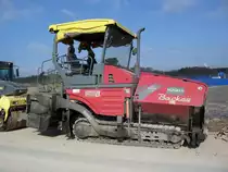 Vögele Super 1800-2 am 06.03.2011 in der Nähe von Fließem