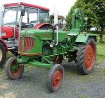 =Güldner mit angebauter Bandsäge, ausgestellt bei den Motorrad-Oldtimer-Freunden Kiebitzgrund im Juni 2016