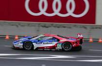 GTLM Pro (Gran Turismo Le Mans), Nr. 66 Ford GT vom Ford Chip Ganassi Team UK, im Starkregen auf der Start & Tielgeraden, wärend des Training zur 84. 24h Le Monde am 15.6.2016