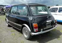 =Austin Mini, gesehen bei den Motorrad-Oldtimer-Freunden Kiebitzgrund im Juni 2016