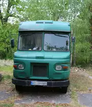 18.5.2016 bei Oranienburg - alter Transporter. Typ/Hersteller stand nirgends dran - bitte beim einordnen helfen