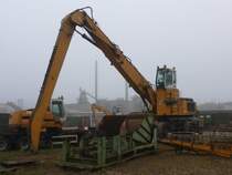 Liebherr A 954 Litronic aufgenommen am 07.12.2014