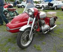 =Jawa mit Seitenwagen, gesehen bei den Motorrad-Oldtimer-Freunden Kiebitzgrund im Juni 2016 