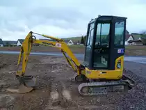 Komatsu PC 16 R-3 HS bei der Erschließung eines Neubaugebietes in Pluwig, 30.12.2012