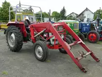 =Massey-Ferguson 235, ist Gast bei den Motorrad-Oldtimer-Freunden Kiebitzgrund im Juni 2016