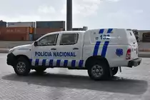 Toyota Geländwagen als Polizeifahrzeug im Hafen von Praia (Praia/Cabo Verde, 24.03.2016)