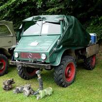 =Unimog, gesehen bei der Oldtimerausstellung in Gudensberg, Juli 2016