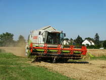 CLAAS Lexion 430 am 20.07.16 beim Weizen Dreschen bei Maintal Wachenbuchen