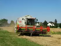 CLAAS Lexion 430 am 20.07.16 beim Weizen Dreschen bei Maintal Wachenbuchen