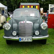 =MB 220 S, gesehen bei der Oldtimerausstellung in Gudensberg, Juli 2016