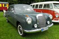 =MB 220 S, gesehen bei der Oldtimerausstellung in Gudensberg, Juli 2016