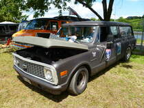 Chevrolet Suburban C10 auf dem US-Car-Treffen in Stadtbredimus (Lux.) am 02.07.2016