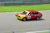 Fiat 128 AC5 mit der Startnummer 128, auf dem Formel 1-Kurs von Spa-Francorchamps, beim Youngtimer Festival Spa 22-24 July 2016