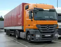 =MB Actros rastet auf der Rastanlage Großenmoor im Juli 2016