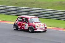 Phil Harvey (UK),Austin Mini beim  Kampf der Zwerge  auf dem Formel 1-Kurs von Spa-Francorchamps, beim Youngtimer Festival Spa 24 July 2016