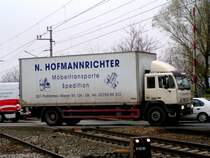 STEYR 18S26 am Bahnbergang in Bruck/Leitha;081112